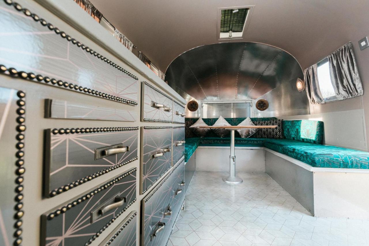 Silver Airstream Glamping & Rental Chichester Luaran gambar
