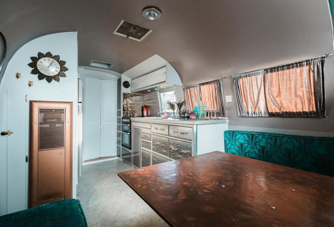 Silver Airstream Glamping & Rental Chichester Luaran gambar