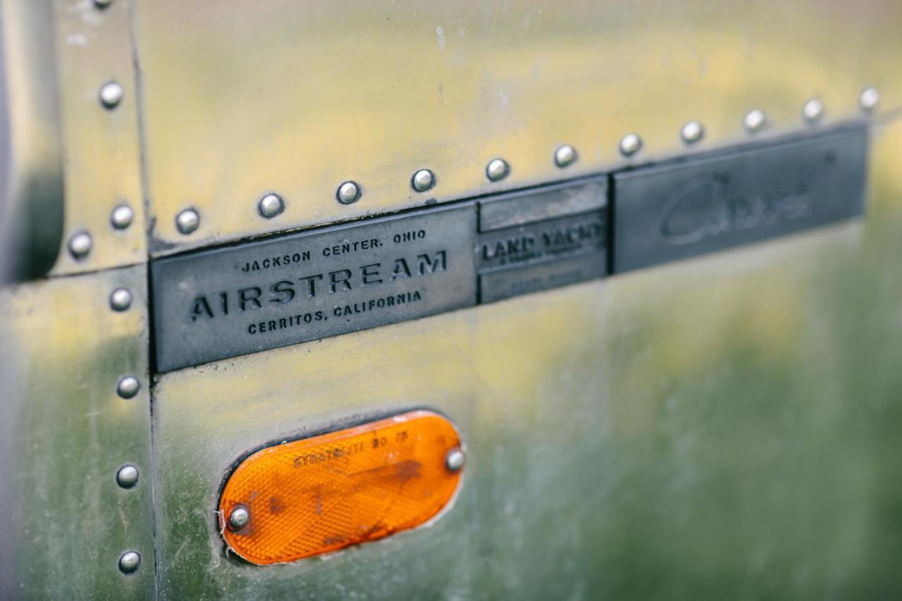 Silver Airstream Glamping & Rental Chichester Luaran gambar