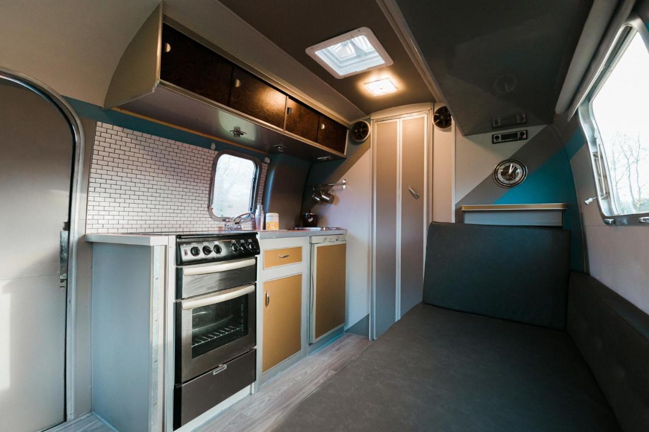 Silver Airstream Glamping & Rental Chichester Luaran gambar
