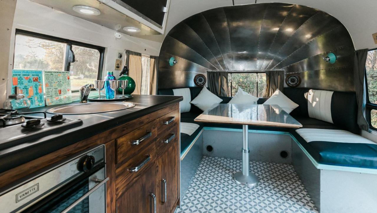 Silver Airstream Glamping & Rental Chichester Luaran gambar
