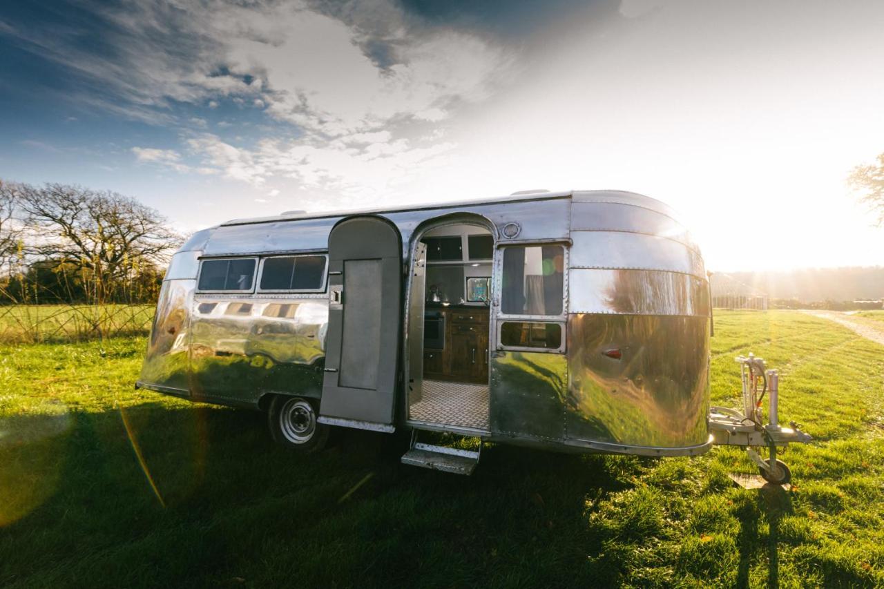 Silver Airstream Glamping & Rental Chichester Luaran gambar