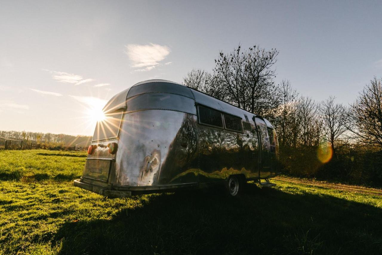 Silver Airstream Glamping & Rental Chichester Luaran gambar