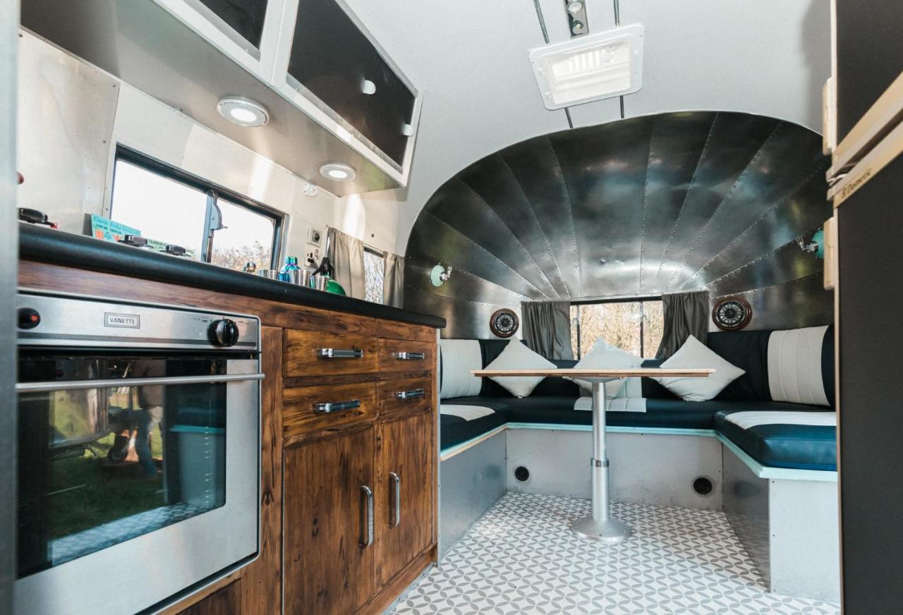 Silver Airstream Glamping & Rental Chichester Luaran gambar