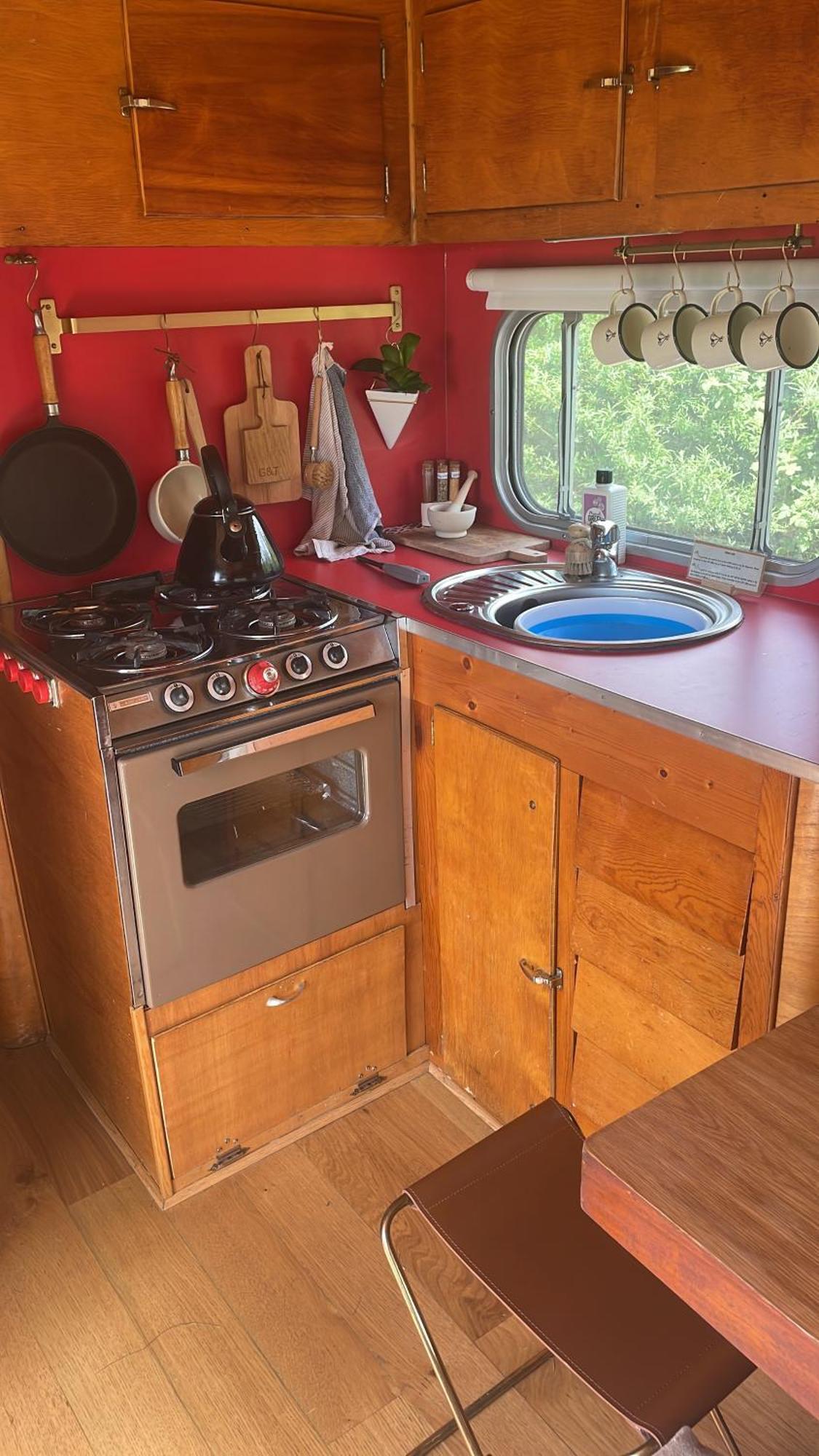 Silver Airstream Glamping & Rental Chichester Luaran gambar